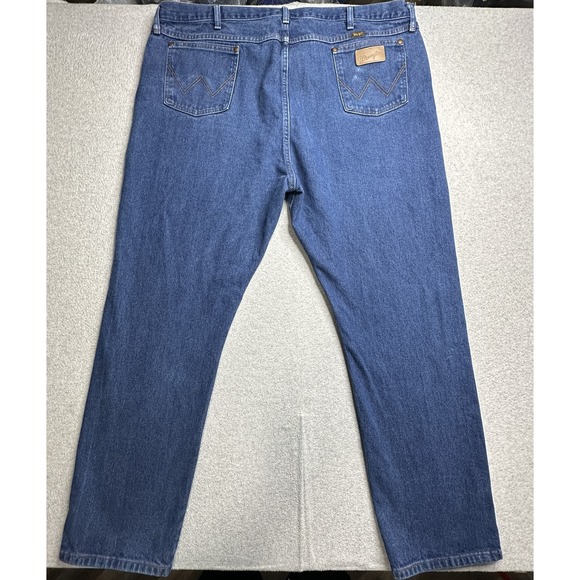 Wrangler Jeans Mens 44x32 Blue Denim Straight Leg Classic Fit Western Pants - Picture 1 of 12